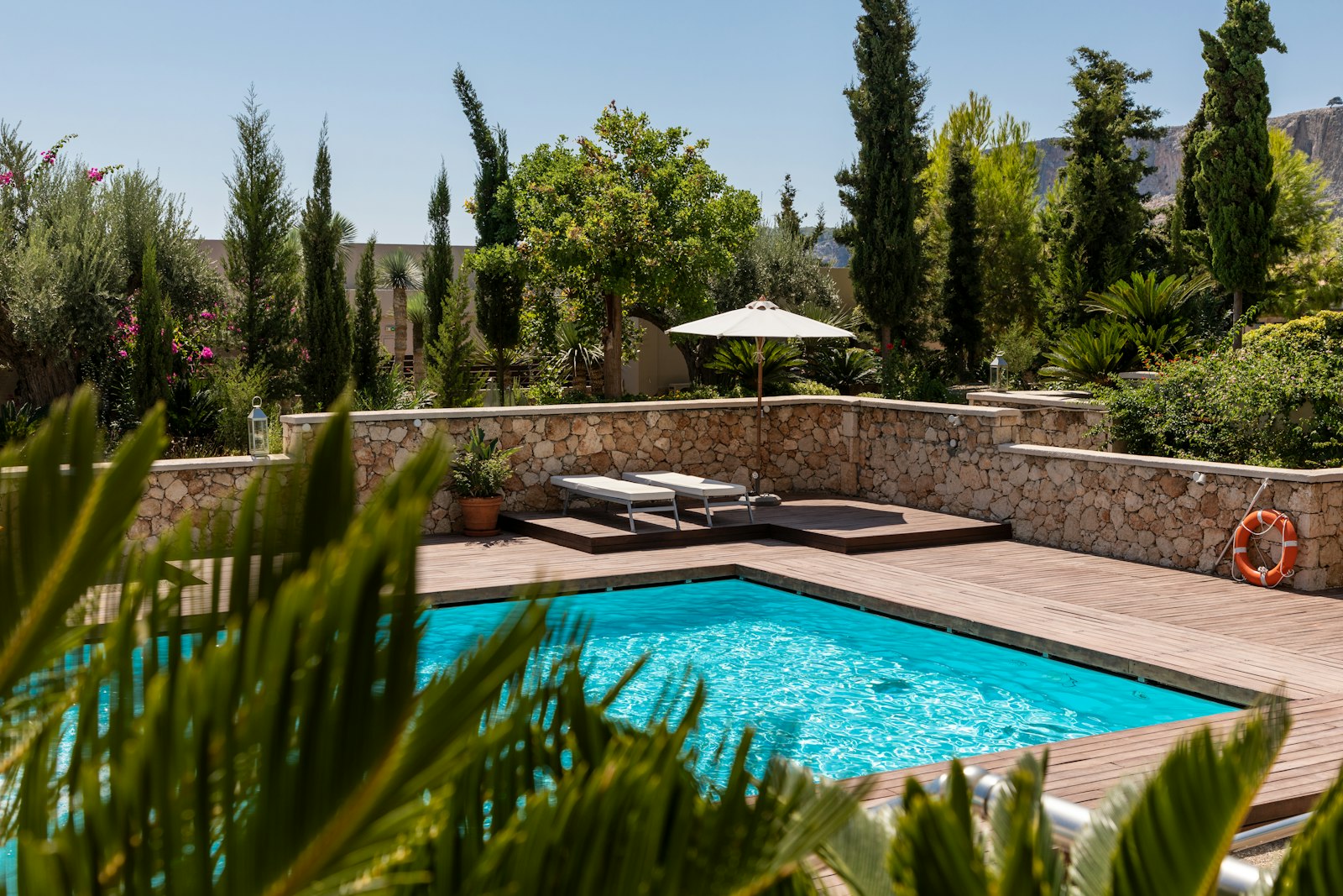 Curdes Pools pool services